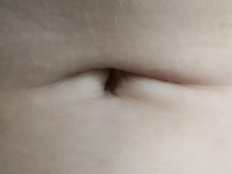 肚脐变成紫青色了是什么原因,肚脐突出警惕四种病