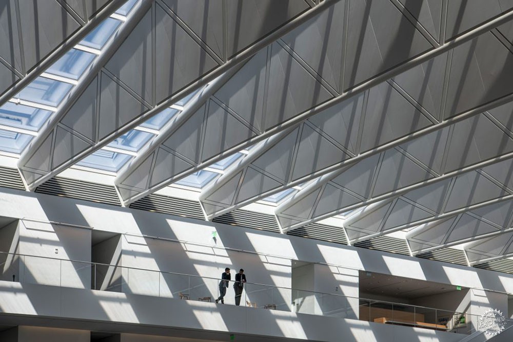 俄亥俄州新兴医疗园区的合作共享办公空间