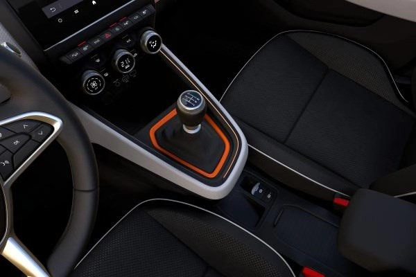 雷诺clioe-tech混合2023,19款雷诺clio谍照