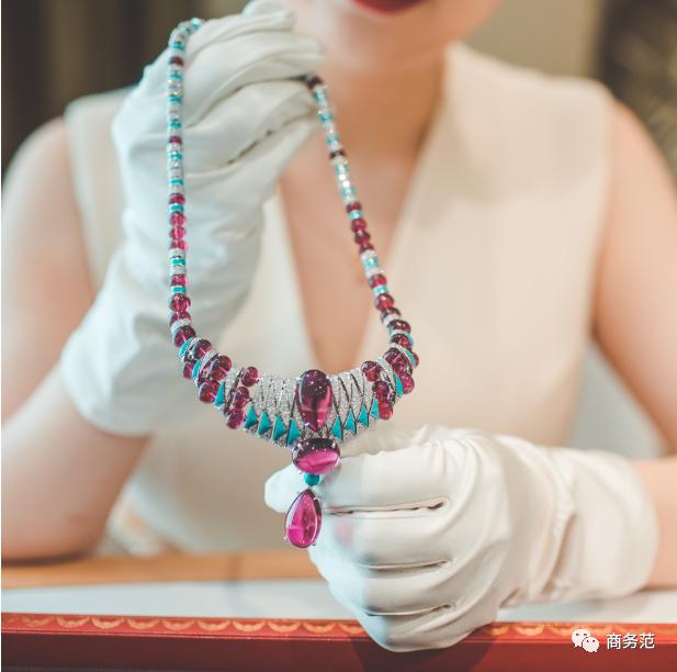 伊斯兰皇室贵族都喜爱碧玺吗,碧玺是五大宝石之一吗