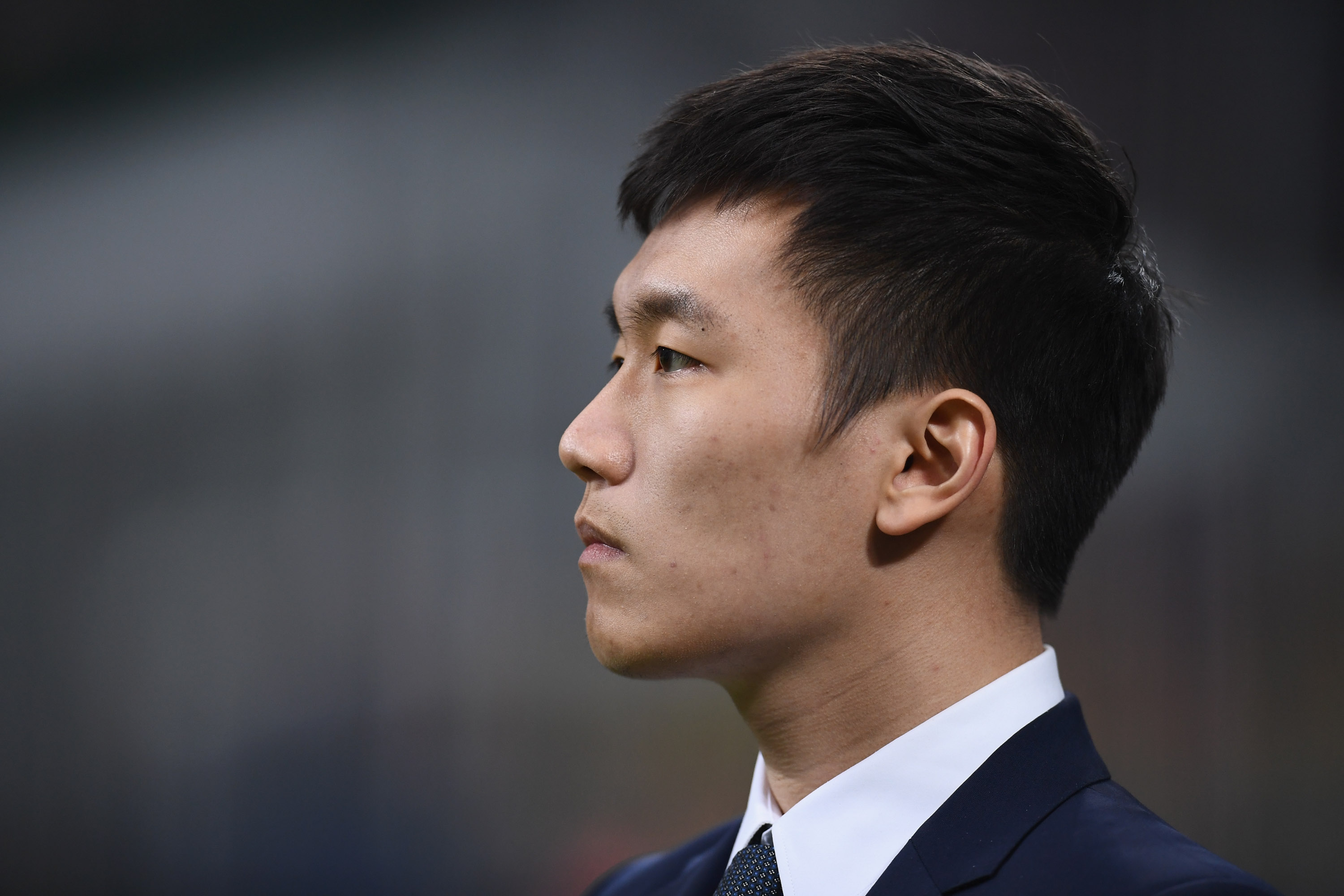 他是苏宁太子爷，与王思聪抢风头，25岁执掌国米，28岁收购家乐福