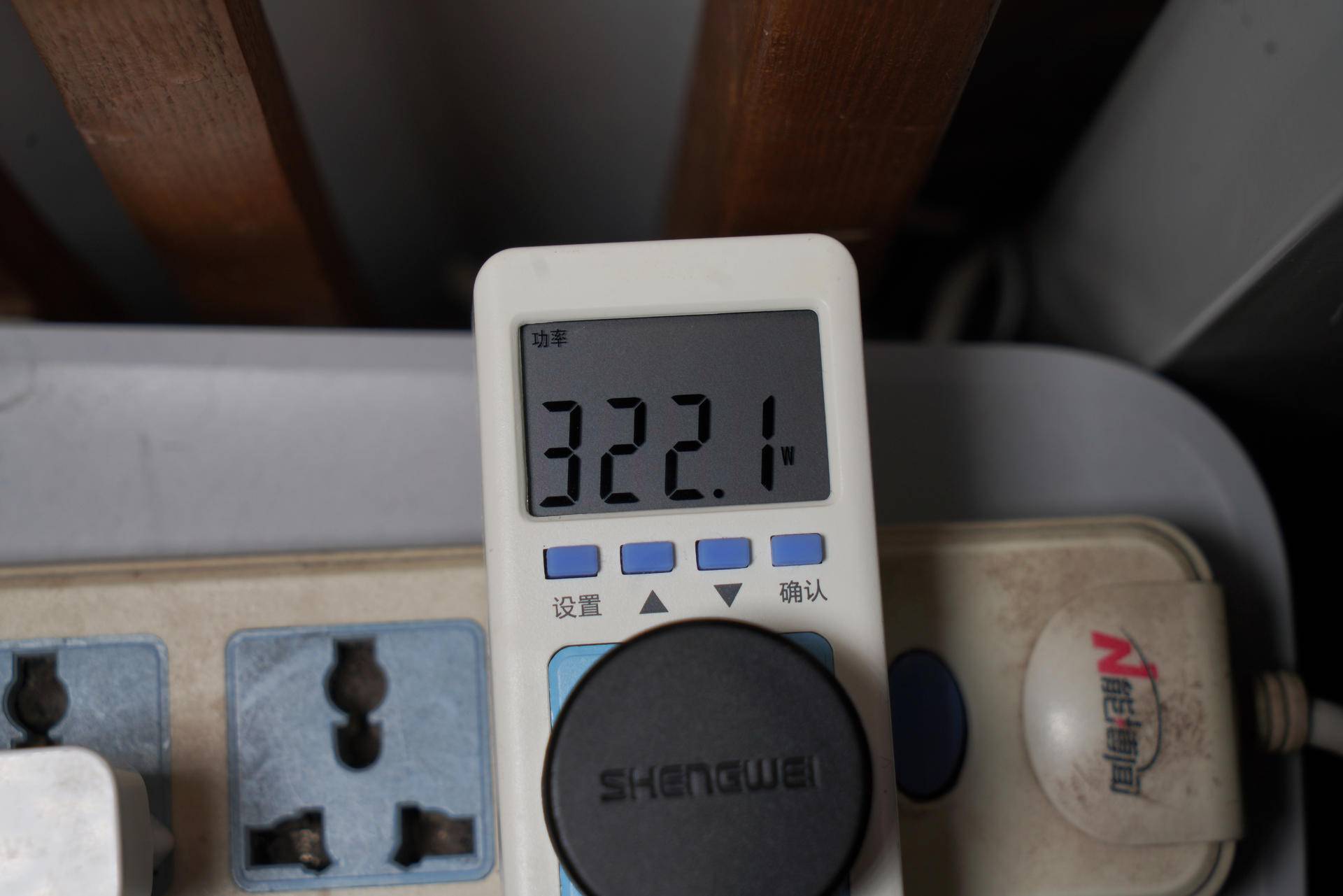 鑫谷gp600g电源爱国跟黑金版区别,itx电源推荐650w