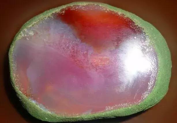 捡到这样的石头千万别扔桌子,遇到这样的石头赶紧捡