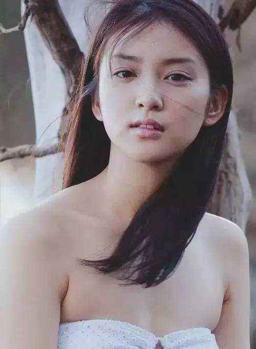 美女日推写真之日本小姐姐比美