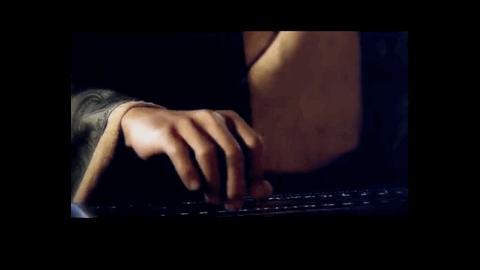 致我们逝去的童年往事只能回味,致我们逝去的童年时光一去不复返