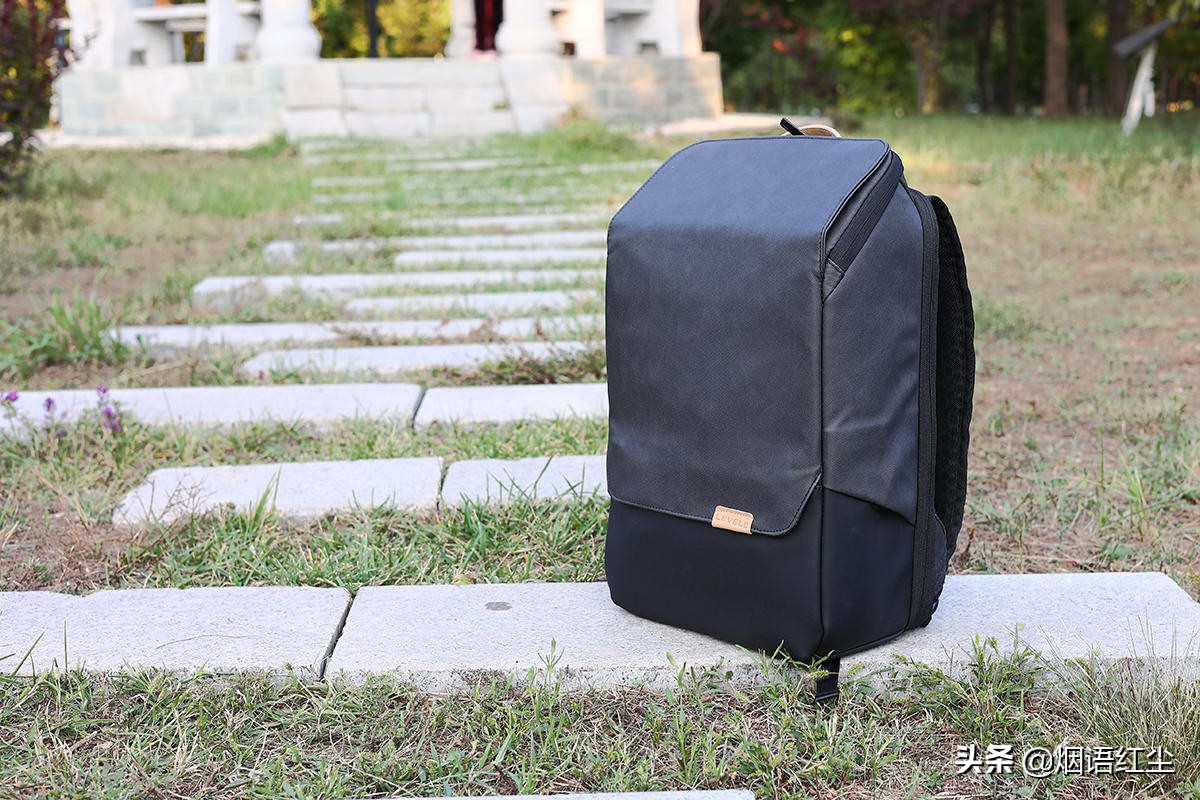 小妹出国留学，就送她地平线8号零感背包