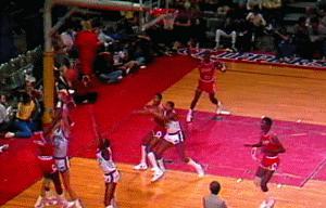 历史三大最伟大进球乔丹空中停留,乔丹十大变态后仰进球