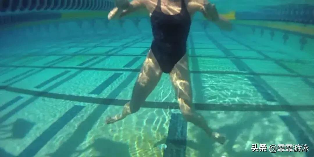 游泳踩水是什么原因,游泳踩水有几种