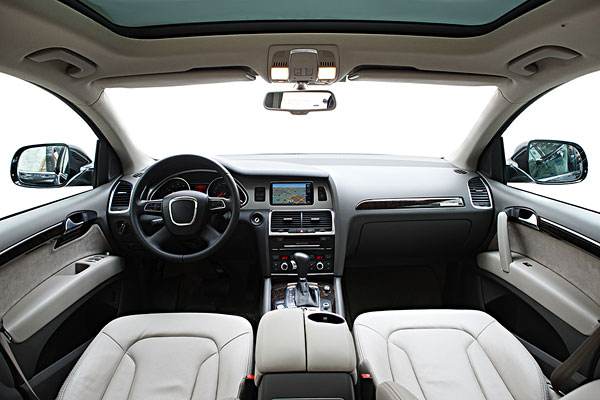 轿车内饰摆件挂件全套,汽车内饰挂件可放东西