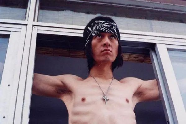 因为吸毒毁掉的明星,因吸毒而毁掉的明星真实案例