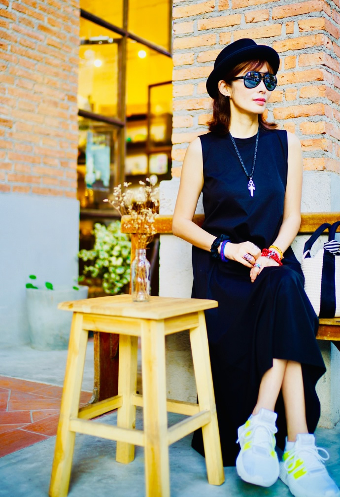 52岁张敏穿什么衣服好看,张敏礼帽