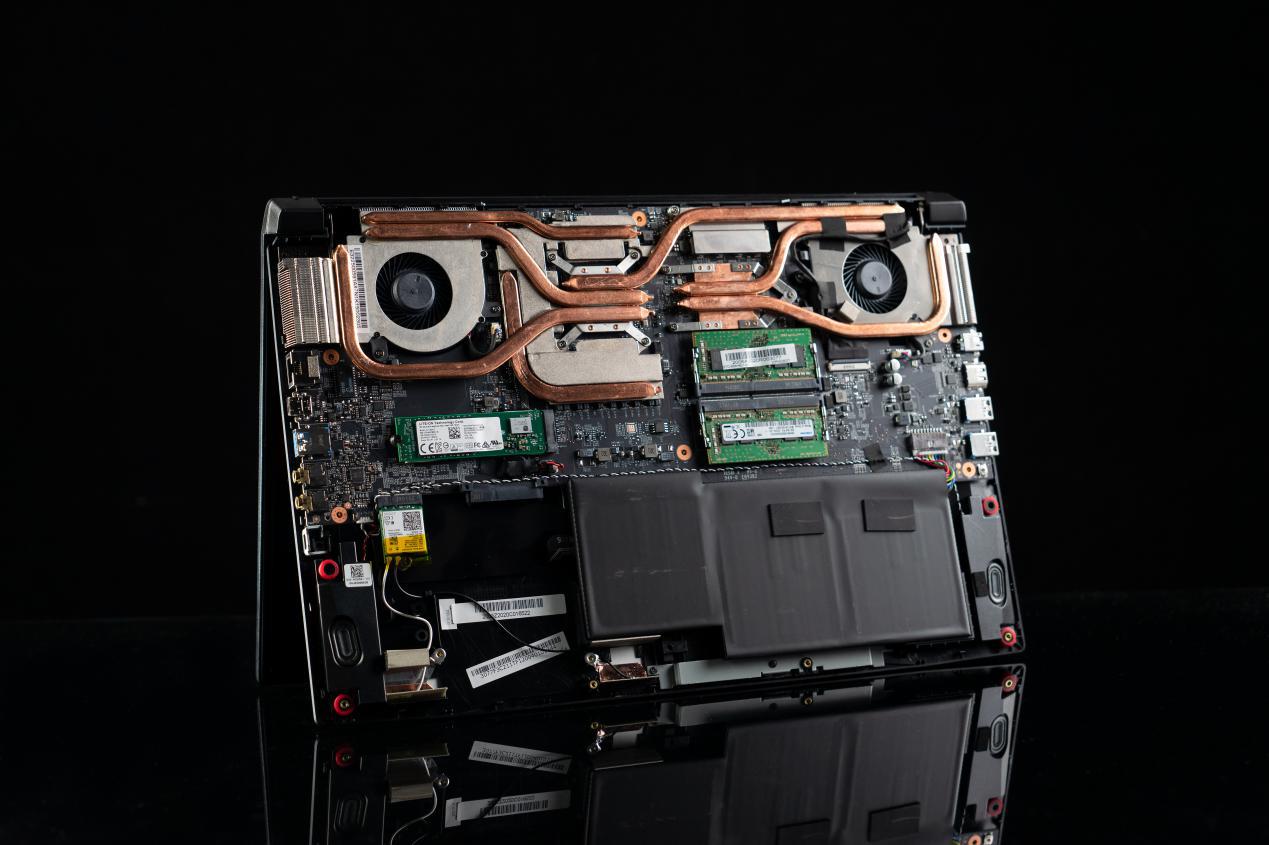 微星勇者bravo17改高色域屏幕,微星bravo15评测