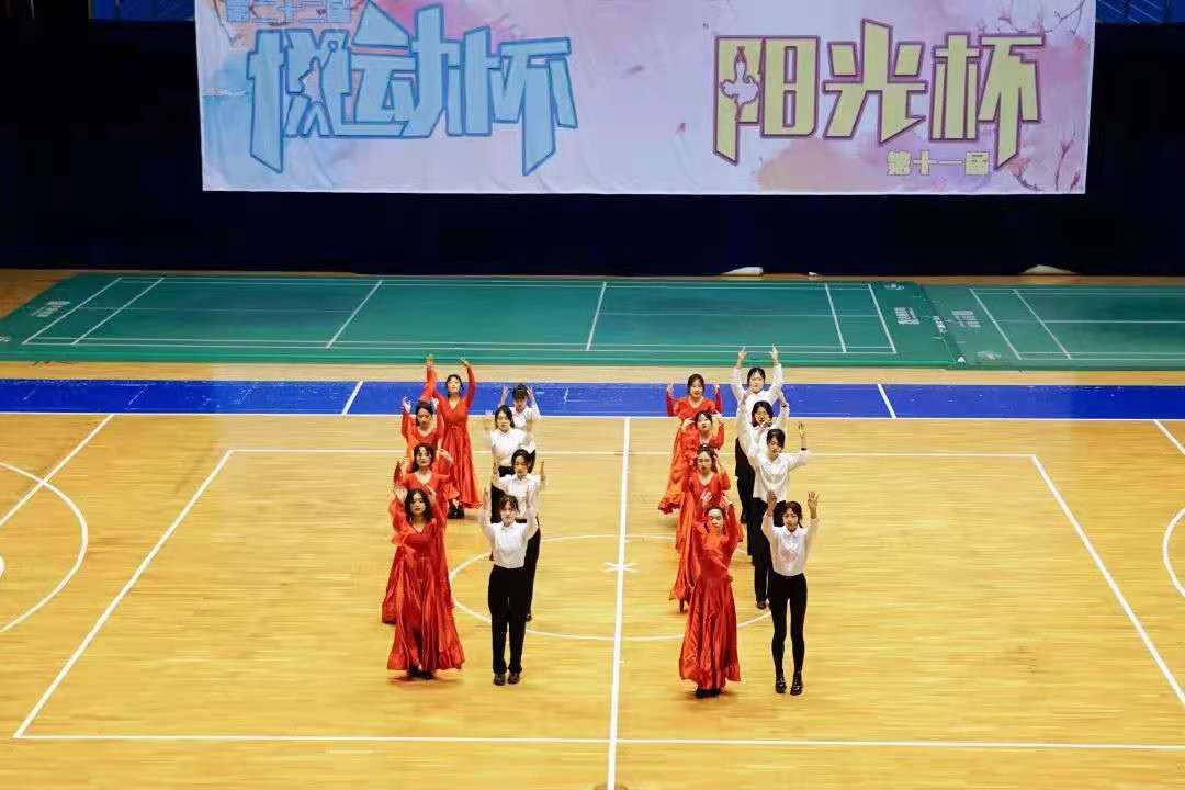 五月动起来图片,五月动起来舞蹈视频