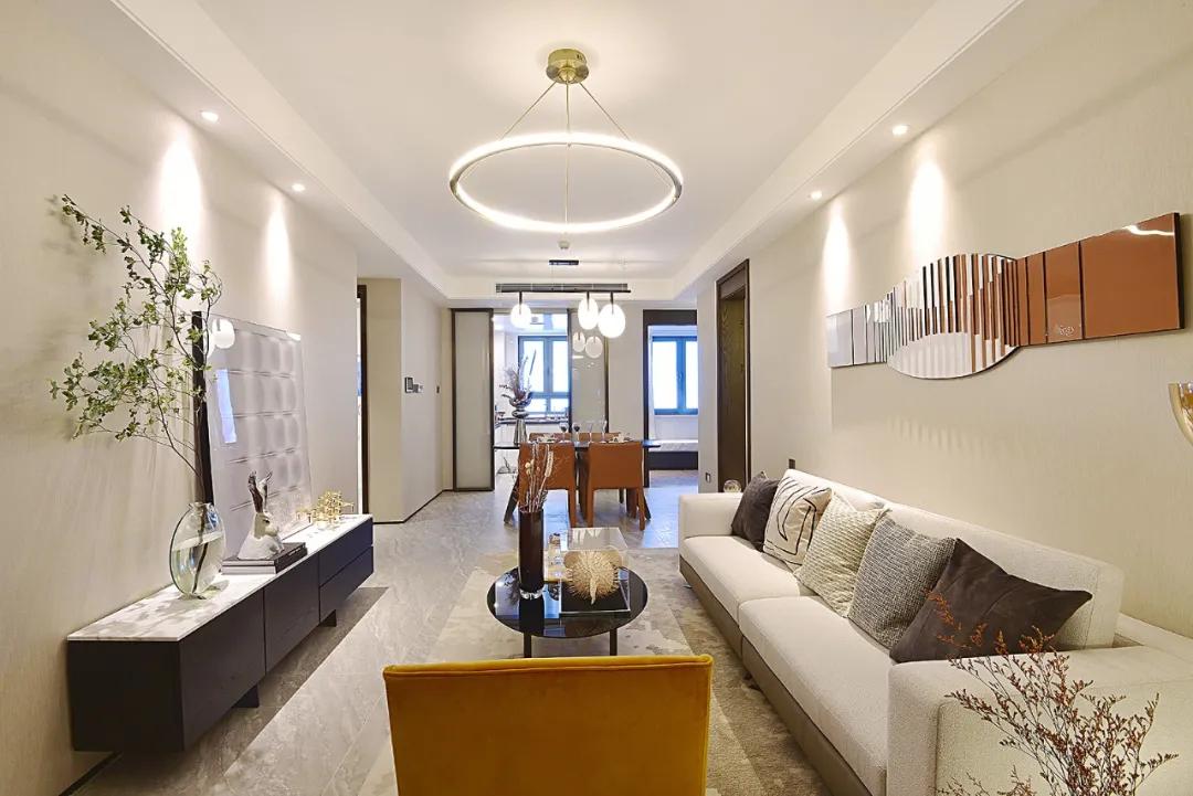 赞明月,点赞明月