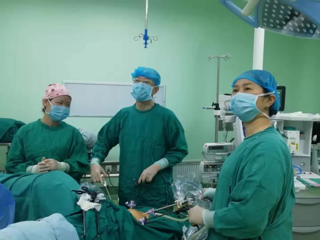 女人老了之后,子宫真的会从下面“掉”出来吗?