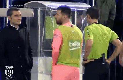 梅西在球场上17个发怒瞬间,梅西脏不脏