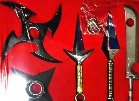 留学生海关安检被拒，CL的萝卜丁口红竟成凶器！