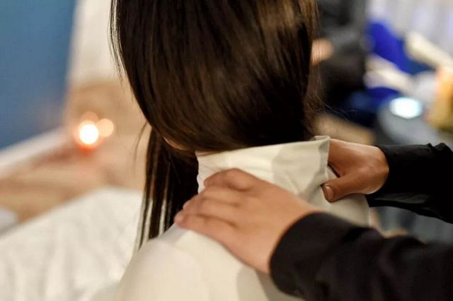 孕中期能葛优躺吗,孕晚期葛优躺后小腹疼痛