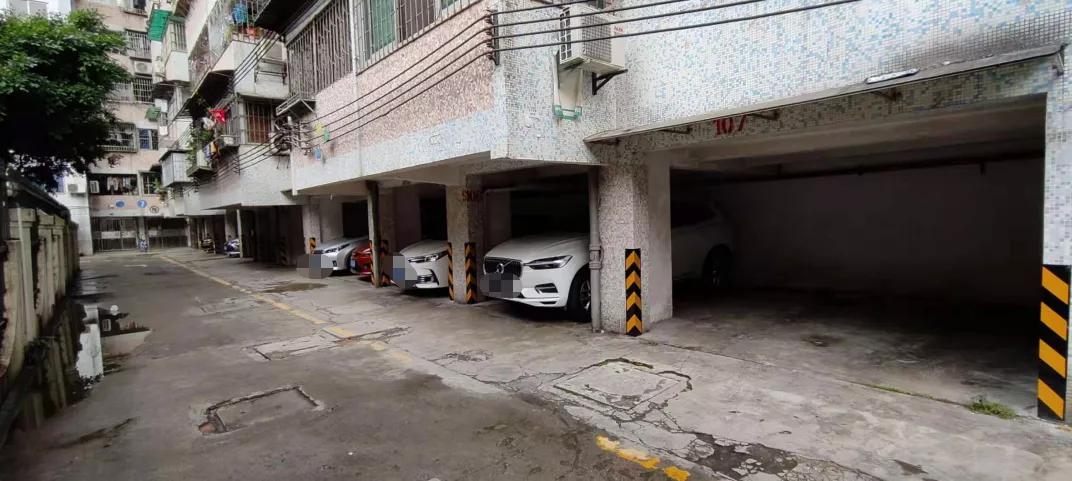 保利百合花园南区为啥便宜,海珠区保利红棉花园全景图