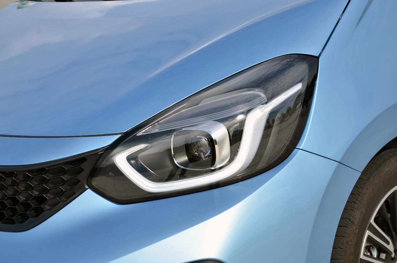 常见中高端汽车大灯,又聚光又亮的汽车大灯选择