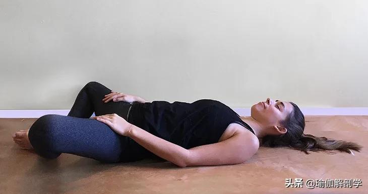 如何正确的拉伸髋部,髋部太紧通过手法可以放松吗