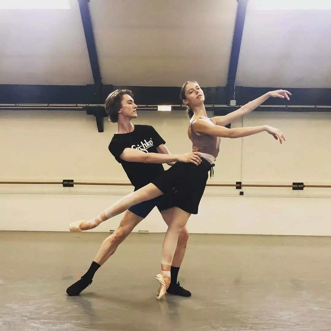 芭蕾朱利安,芭蕾精灵朱利安