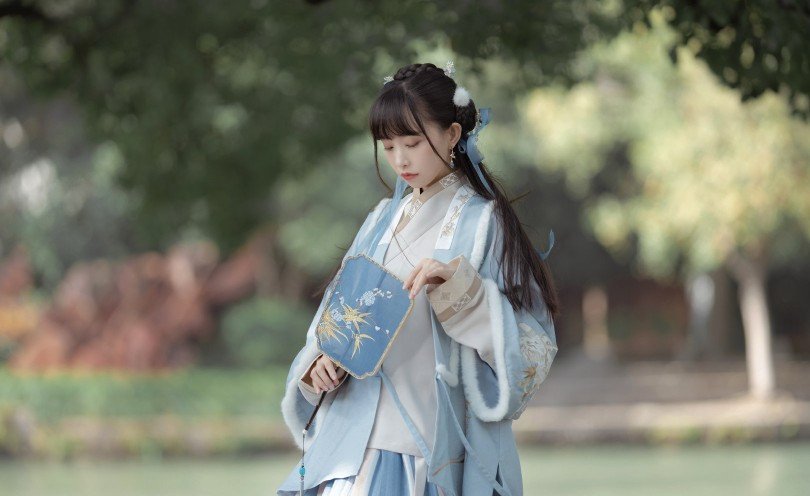 为什么别人穿汉服很好看,你穿却像睡衣?主要是这2个地方做错了