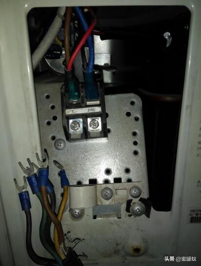 三菱空调开关怎么使用,三菱汽车空调操作教程