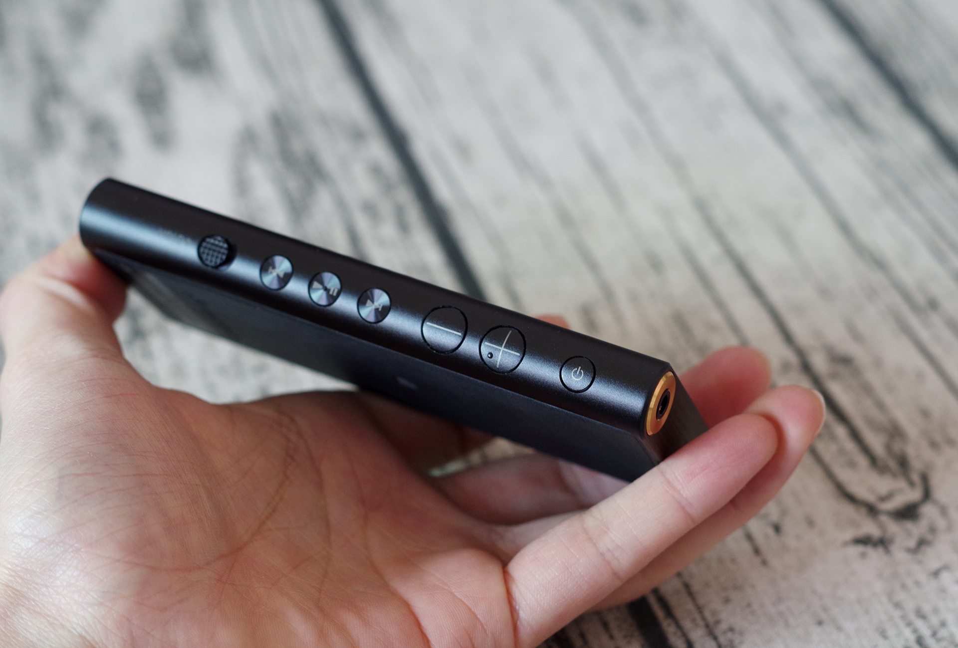 媲美索尼黑砖,媲美索尼的国产品牌电视