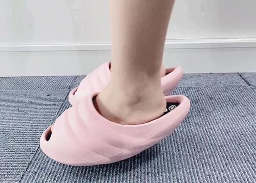 穿上这个“摇摇乐”，臀如蜜桃、美腿撩人