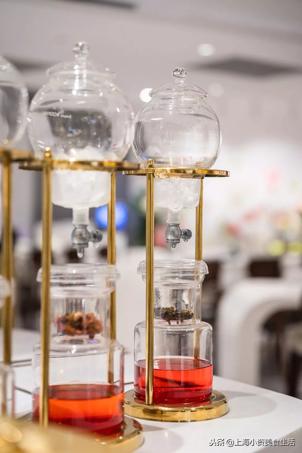 一顿饭至少配六个菜,一顿饭喝六碗汤