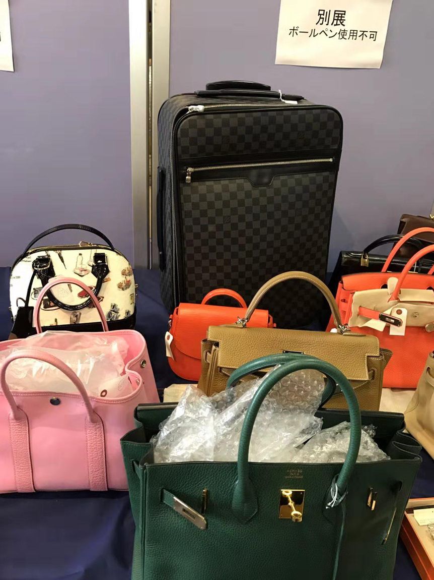 日本中古包拍卖会真实价格,日本中古奢侈品拍卖会现场