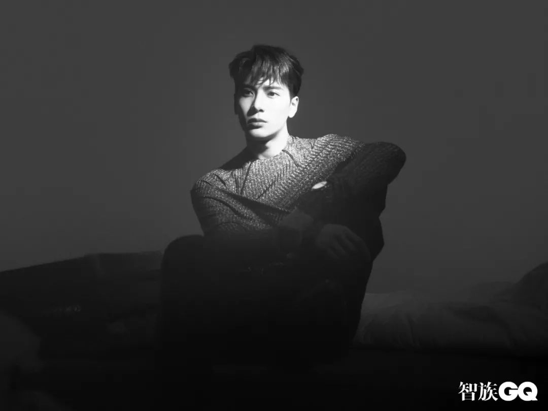 王嘉尔早期在哪里发展,王嘉尔性格怎么变了