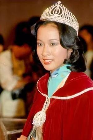 邱淑贞和张曼玉对比照,李嘉欣张曼玉邱淑贞张柏芝