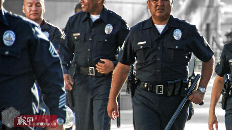 战甲讲堂：棍中不二——全面认识伸缩棍