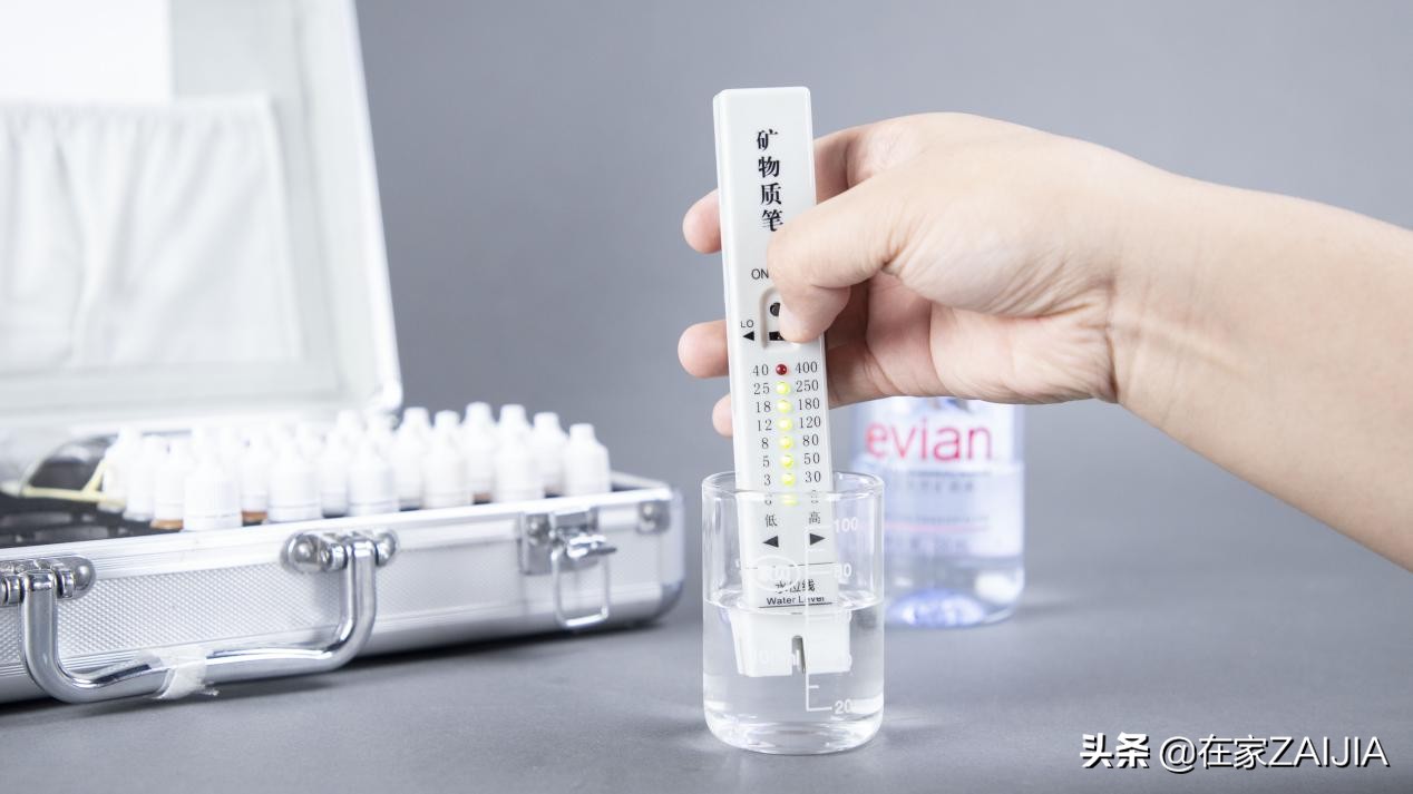 依云真的是高品质水吗,依云水有带气的吗