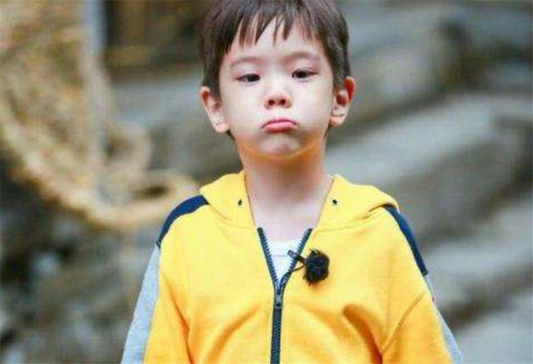 从孩子喜欢的颜色看性格,小孩喜欢的颜色代表的性格