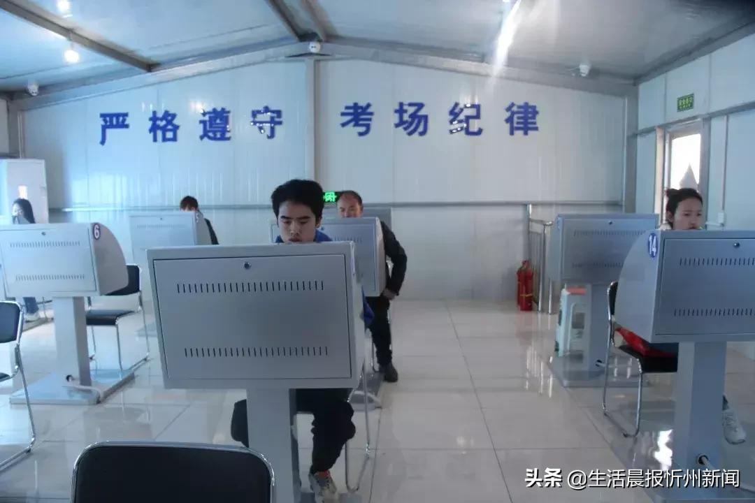 保德交警进村宣传交通安全知识,平陆大队文明交通宣传进驾校