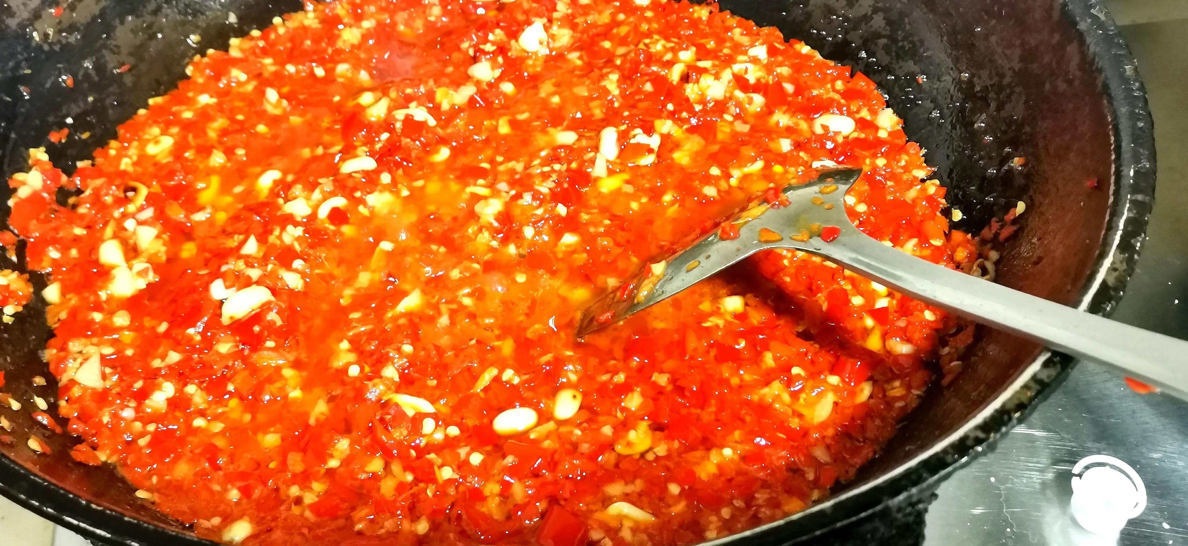 辣椒酱最正宗的做法家庭版,辣椒酱的家常做法拌饭