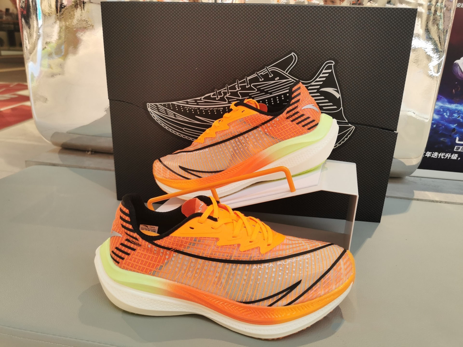 安踏儿童跑鞋哪个系列最好,安踏和耐克儿童篮球鞋对比