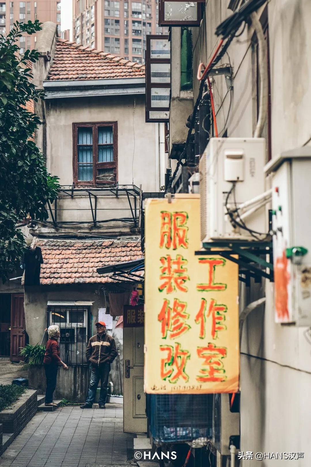 武汉神秘三角地，马路牙子上的通宵派对