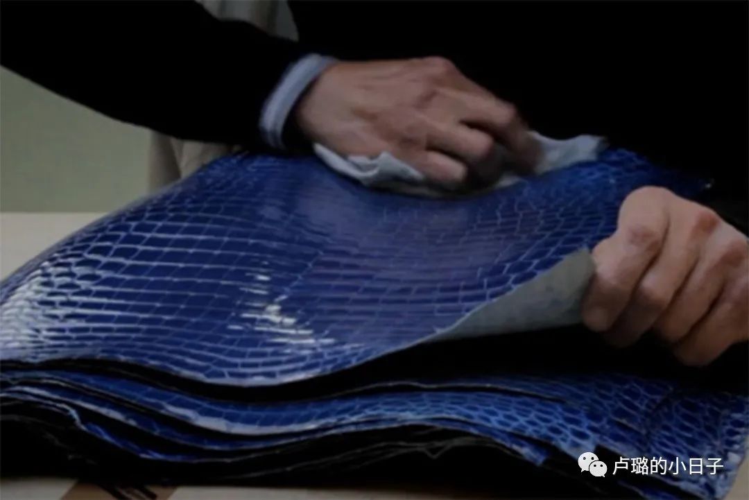 买爱马仕的普通款还是经典款,爱马仕三个经典款