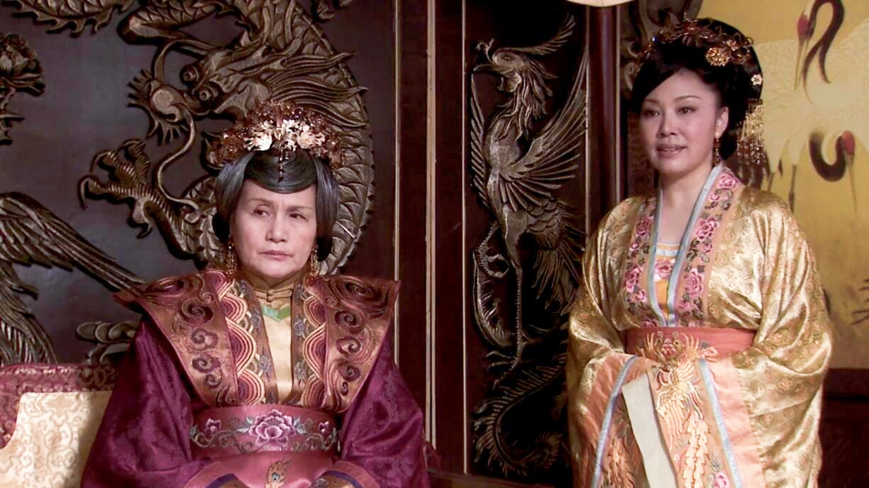 孝庄太后为什么把董鄂妃移出皇陵,为什么孝庄太后扔董鄂妃衣服