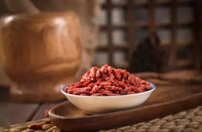 抗衰老中药材大全及药效作用,美白祛斑抗衰老的中药材