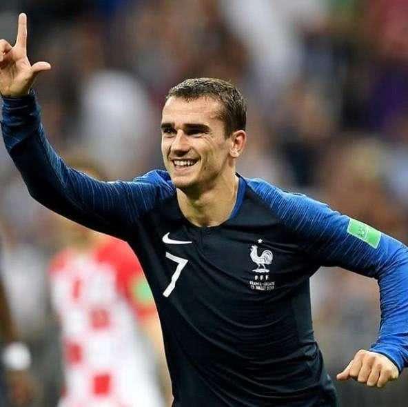 足坛十大现役前锋除梅罗外,足坛最佳球员梅罗