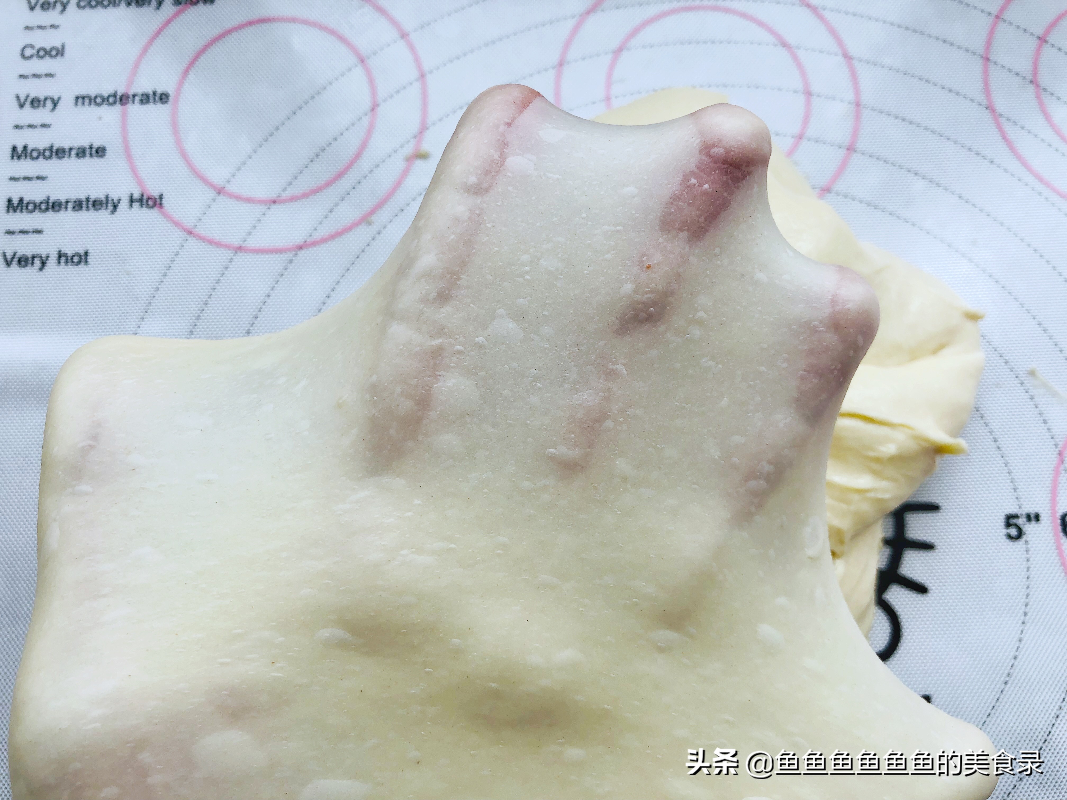 怎样用面包机做出松软拉丝的面包,用面包机如何做出松软拉丝的面包