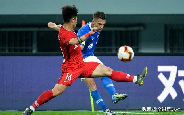 李伟峰再见天海纪录片,天津天海足球教练李伟峰