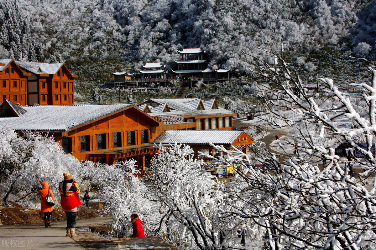 雪景温泉二日游,五一金佛山温泉两日游