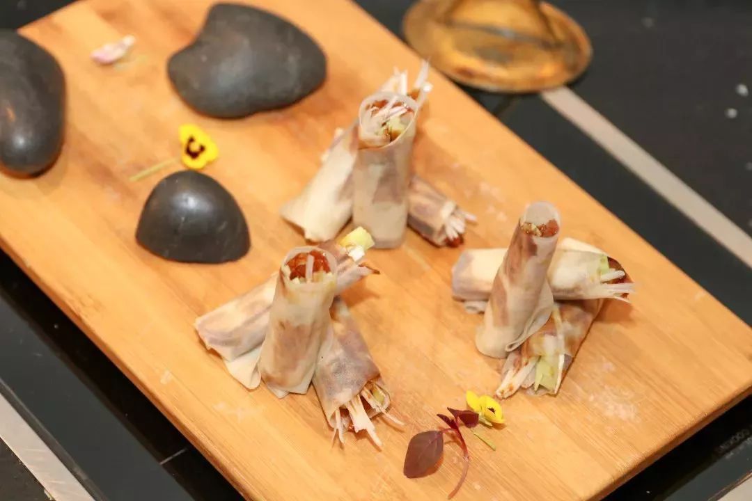 坐拥500万英镑艺术品！自助晚餐云集4家餐厅精华菜！