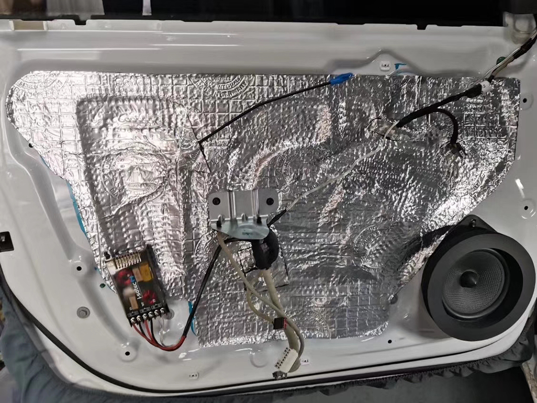 17款雪佛兰科鲁兹改装音响,雪佛兰科鲁兹原车音响更换